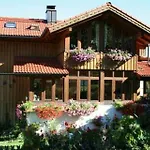 Apartment Haus Schwarz *
